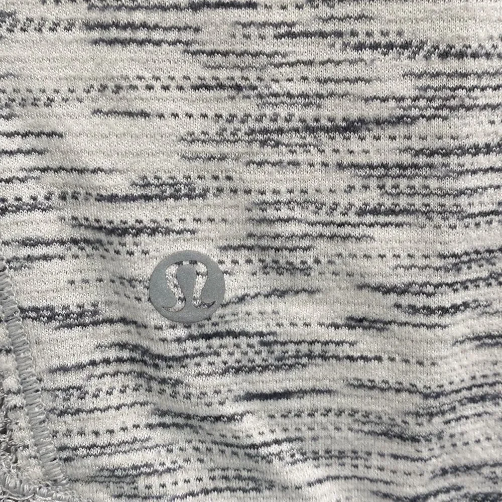 Lululemon Shirt Lost In Pace Short Sleeve Space Dye Black White Fits like a 6